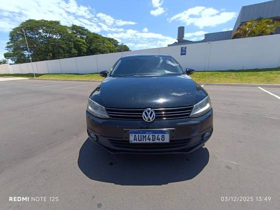 VOLKSWAGEN JETTA 2.0 COMFORTLINE FLEX 4P MANUAL